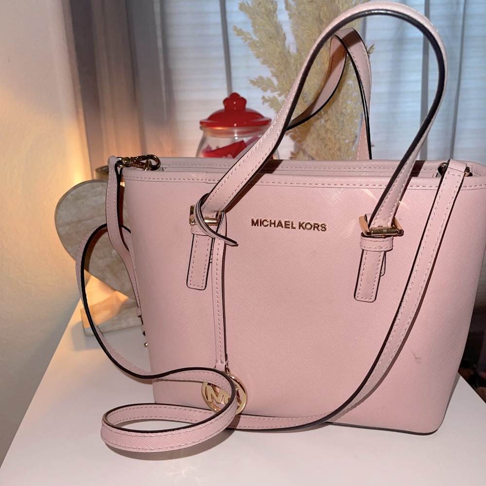 💓MICHAEL KORS light pink crossbody bag💓